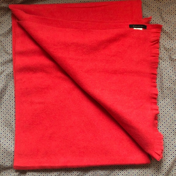 Banana Republic Blanket Scarf - Picture 8 of 8